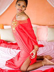 Naked Desi babe