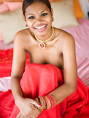 Naked Desi babe