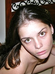 Amateur Teenager Modeling Nude And Spreading Tattooed Pussy Apart