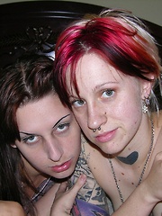 Two Amateur Girls Modeling Nude Together