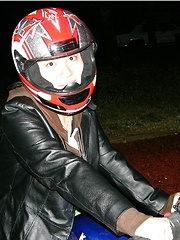 Amateur Teen Girl Spreads Nude On Motorcycle