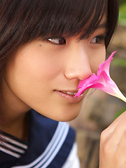 Yuzuki Hashimoto Asian in sailor gal uniform is playful outdoor